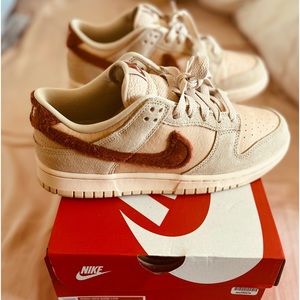 Nike Dunks Low